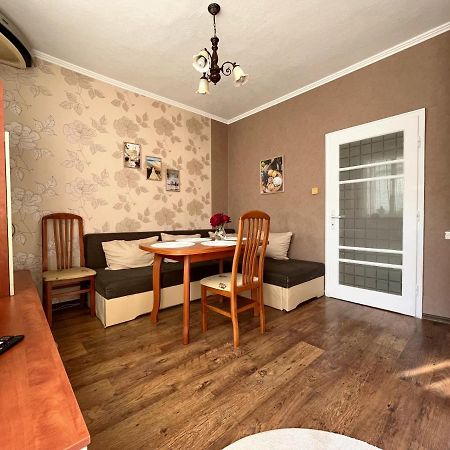 Apartment Acacia Warna Exterior foto